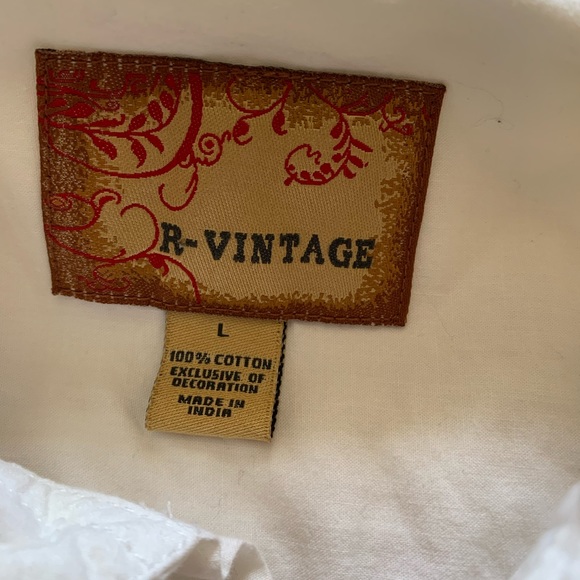 Button up - Picture 2 of 5